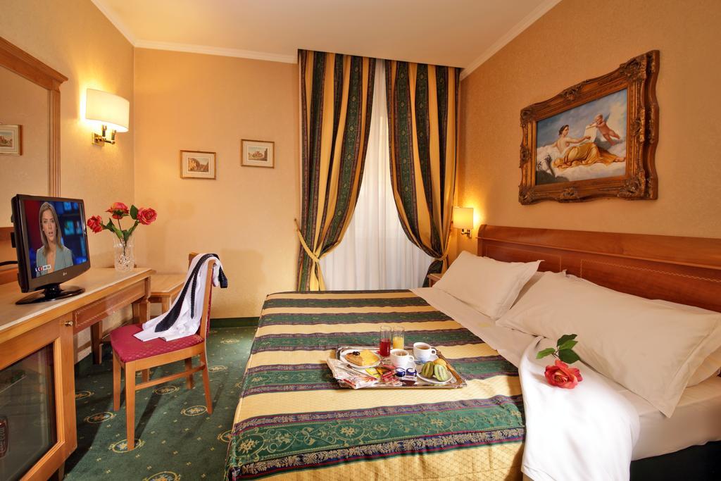 Colonna Hotel Фраскати Экстерьер фото