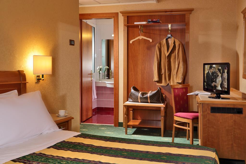 Colonna Hotel Фраскати Экстерьер фото