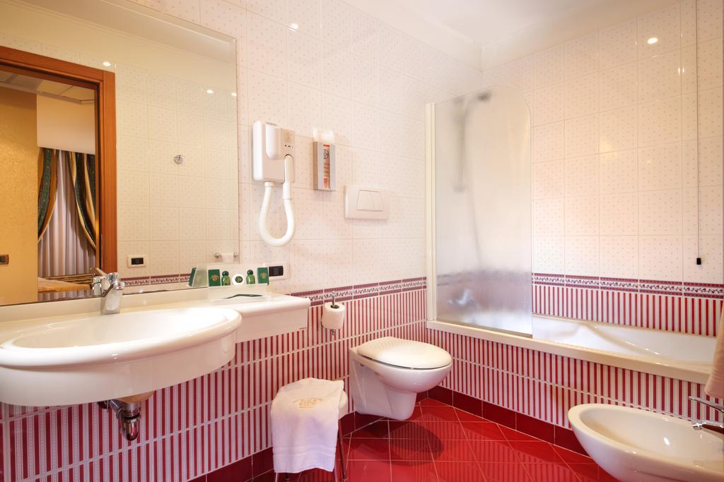 Colonna Hotel Фраскати Экстерьер фото