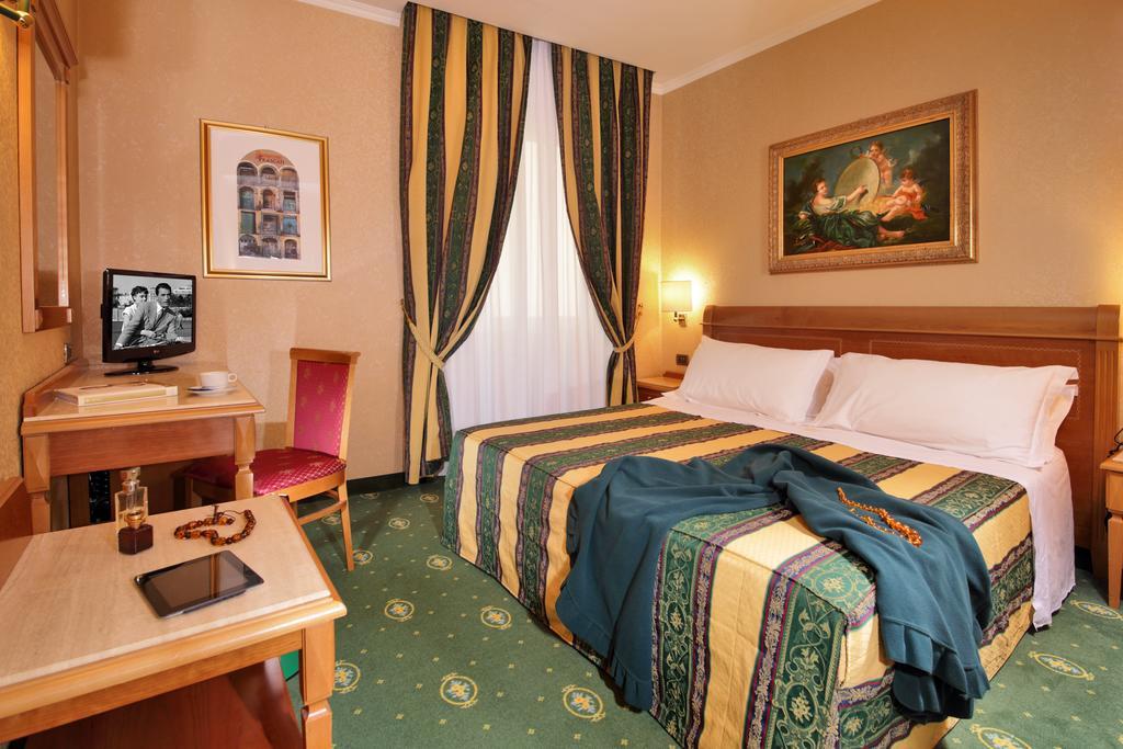 Colonna Hotel Фраскати Экстерьер фото