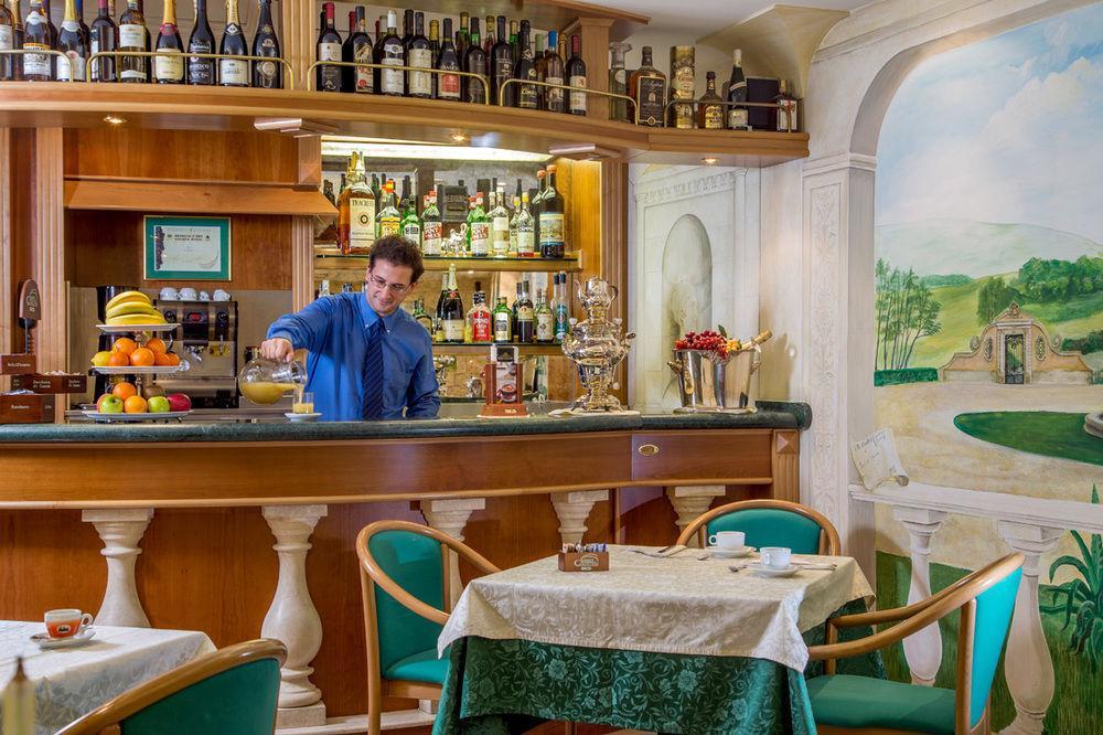 Colonna Hotel Фраскати Экстерьер фото