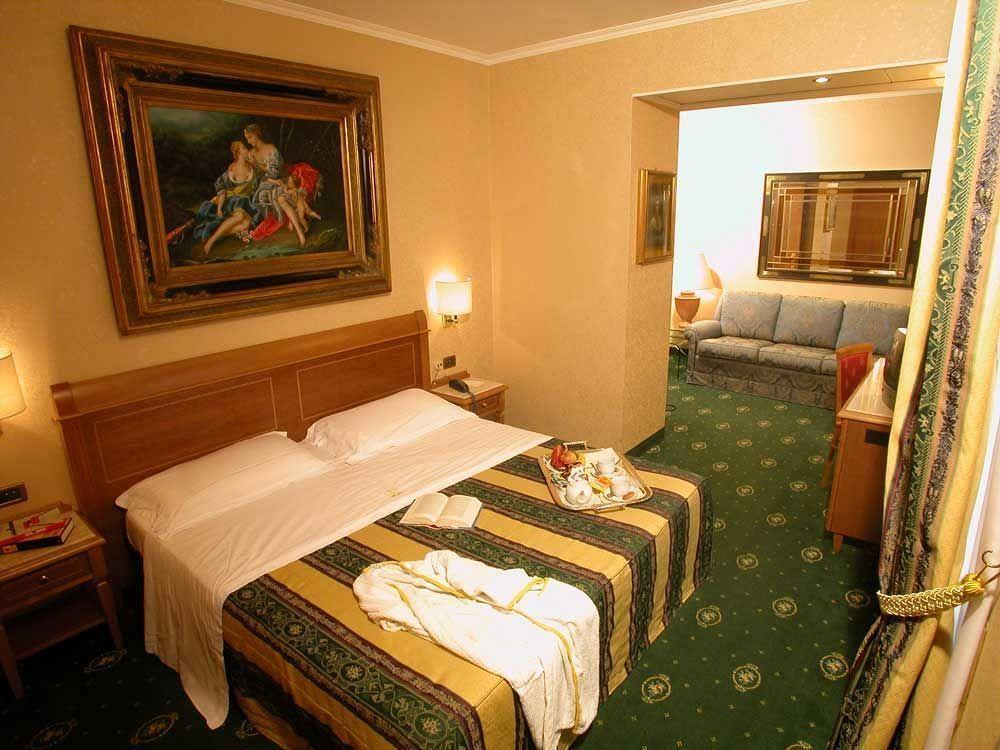 Colonna Hotel Фраскати Экстерьер фото